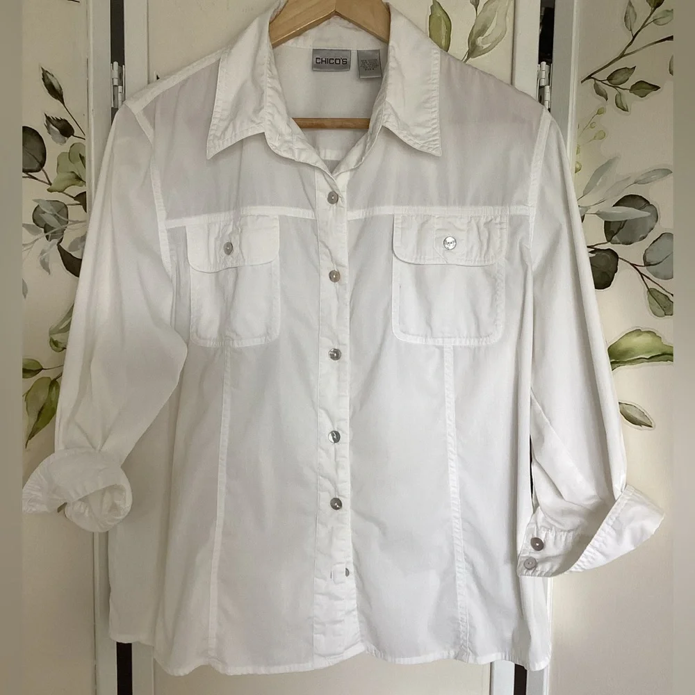 🌺 CHICO’S white shirt Sz 2 button down mother of pearl buttons stretch cotton - Picture 10 of 10